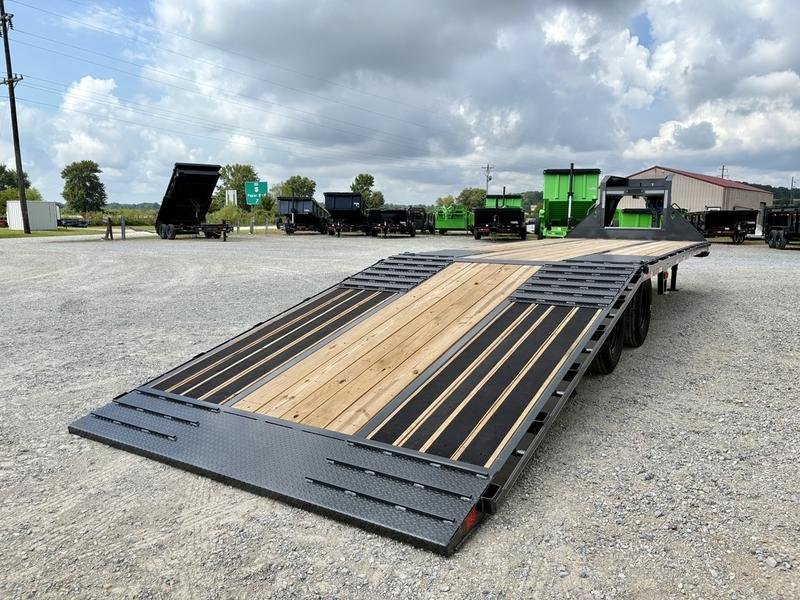 2026 Diamond C FMAX210 2.0 32′ x 102″ Engineered Beam 25k W/ Hydraulic Dovetail — photo 4
