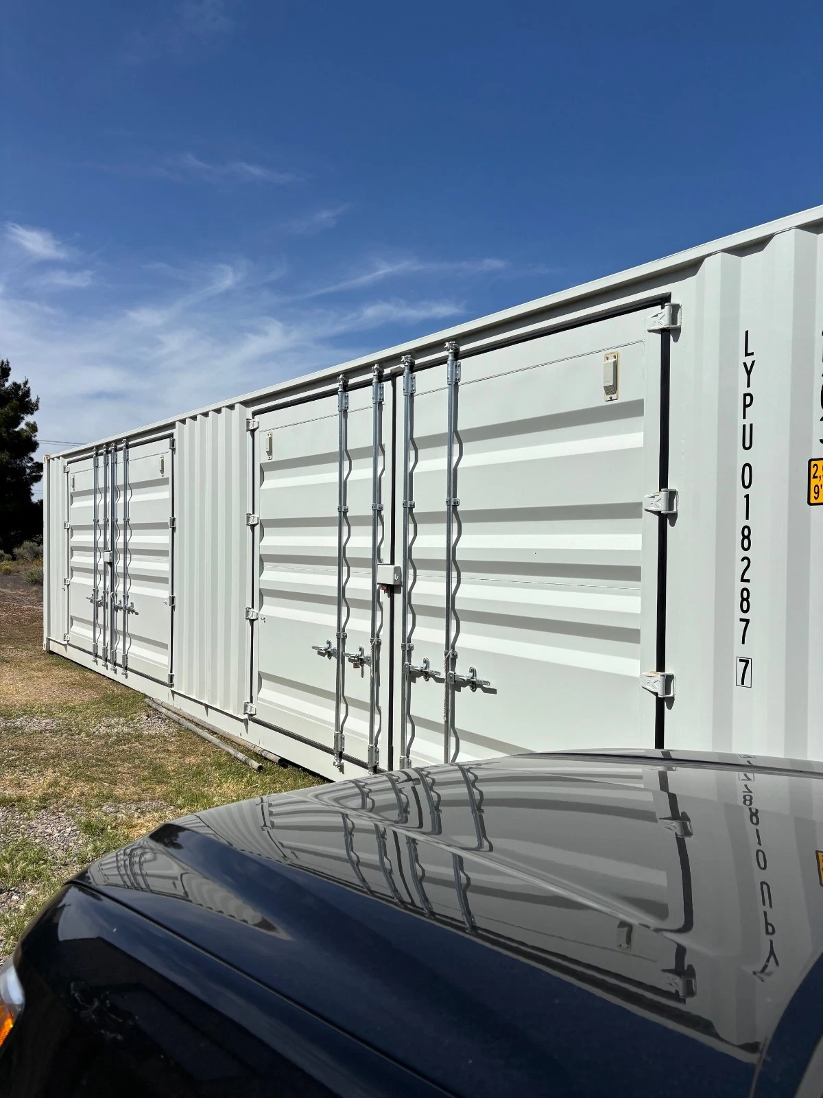40′ HIGH CUBE SHIPPING CONTAINER — photo 2