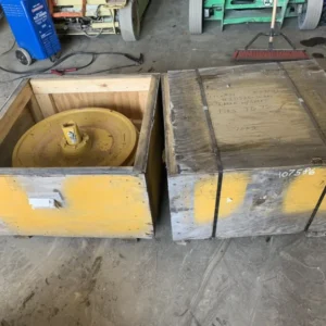 John Deere Idler wheel With Shaft To Fit 750 Dozer Part Number ID526-30AM new