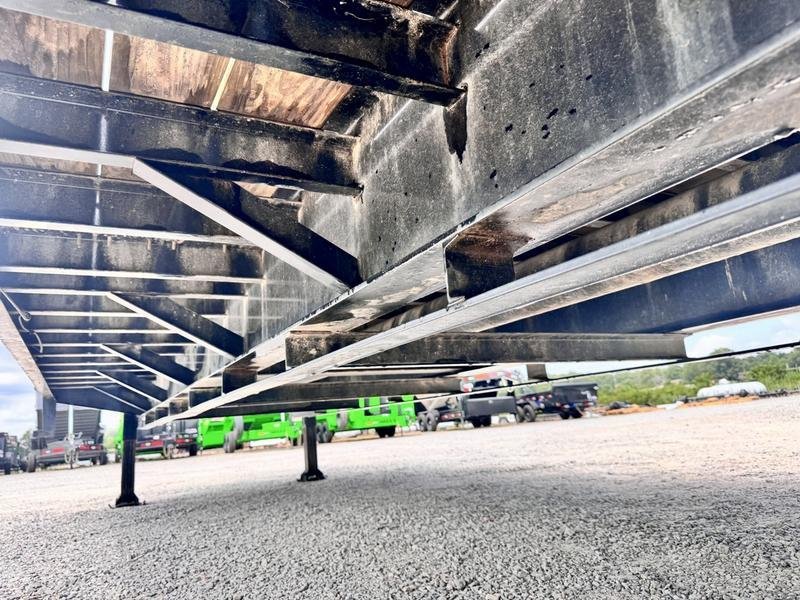 2021 Maxx-D Trailers LHX10234 102″ X 34′ 40K (Rated at 25.9k) Flatbed Gooseneck W/ MAXX Ramps — photo 11