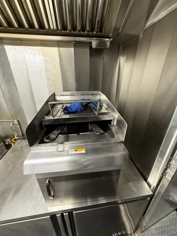 TURNKEY 2022 8.5 FT. WIDE X 14FT w/ PRO FIRE SUPPRESSION CONCESSION TRAILER — photo 17