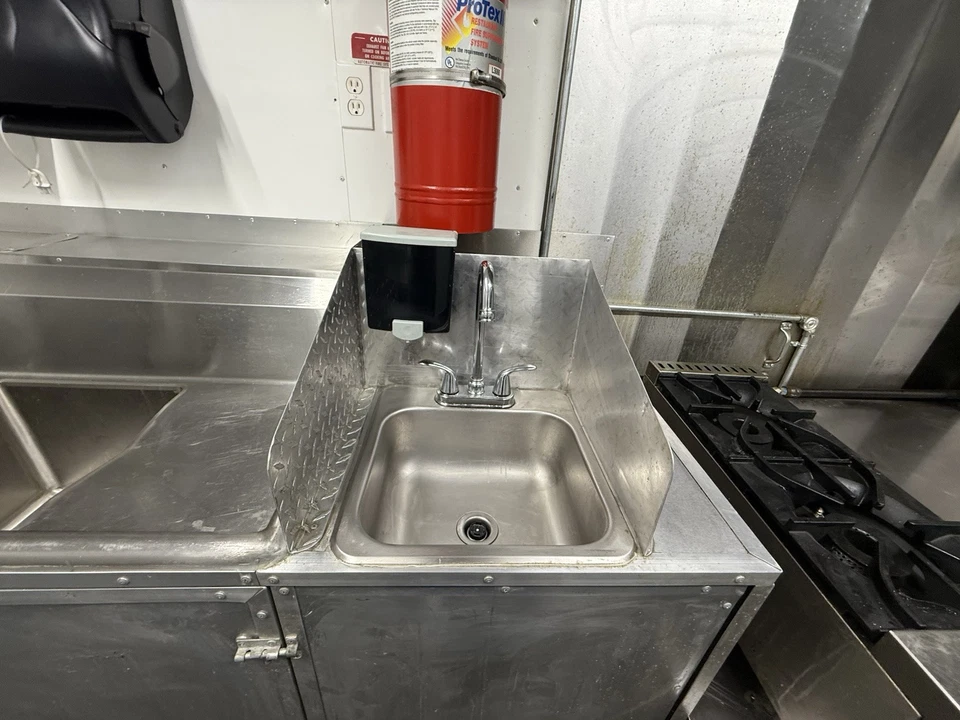 TURNKEY 2022 8.5 FT. WIDE X 14FT w/ PRO FIRE SUPPRESSION CONCESSION TRAILER — photo 19