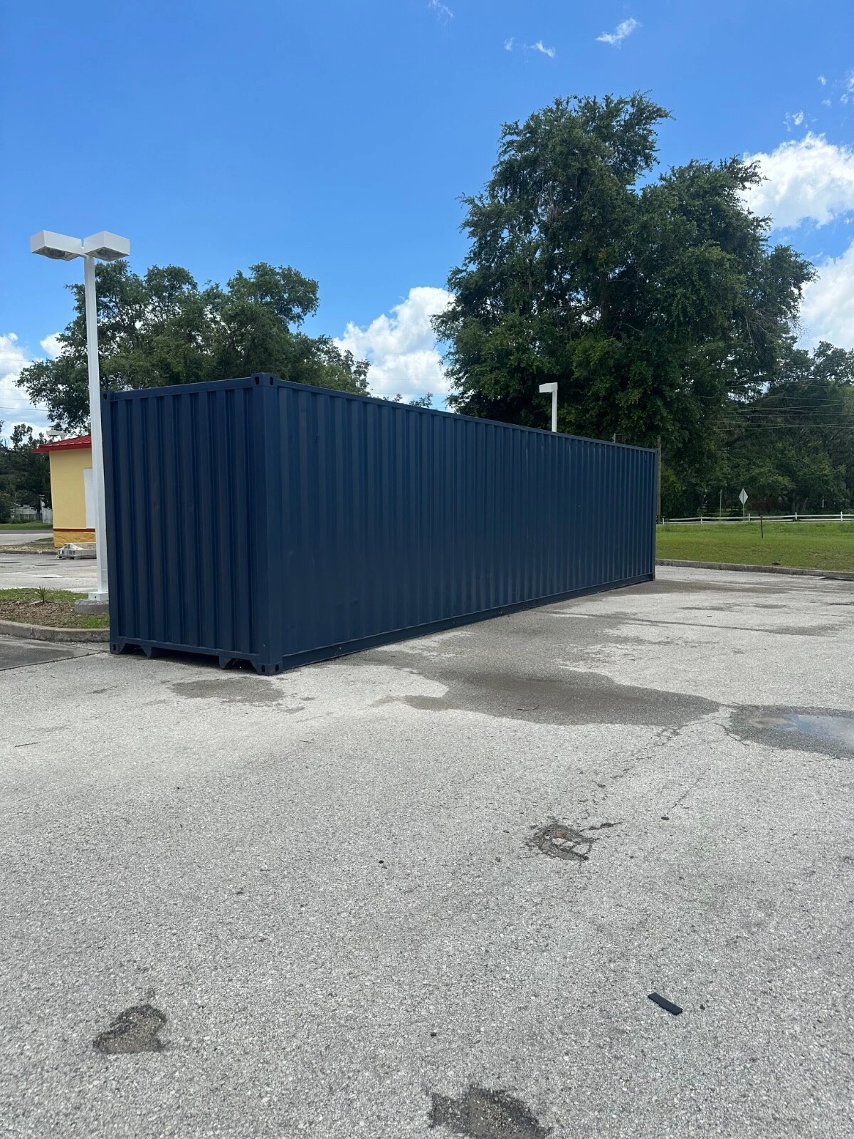 Used 40ft Shipping container — photo 2