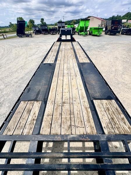 2021 Maxx-D Trailers LHX10234 102″ X 34′ 40K (Rated at 25.9k) Flatbed Gooseneck W/ MAXX Ramps — photo 14