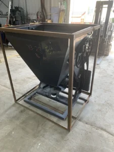 Wolverine Skid Steer Salter Seed Spreader Hydraulic Powered Cat Bobcat Kubota — photo 3