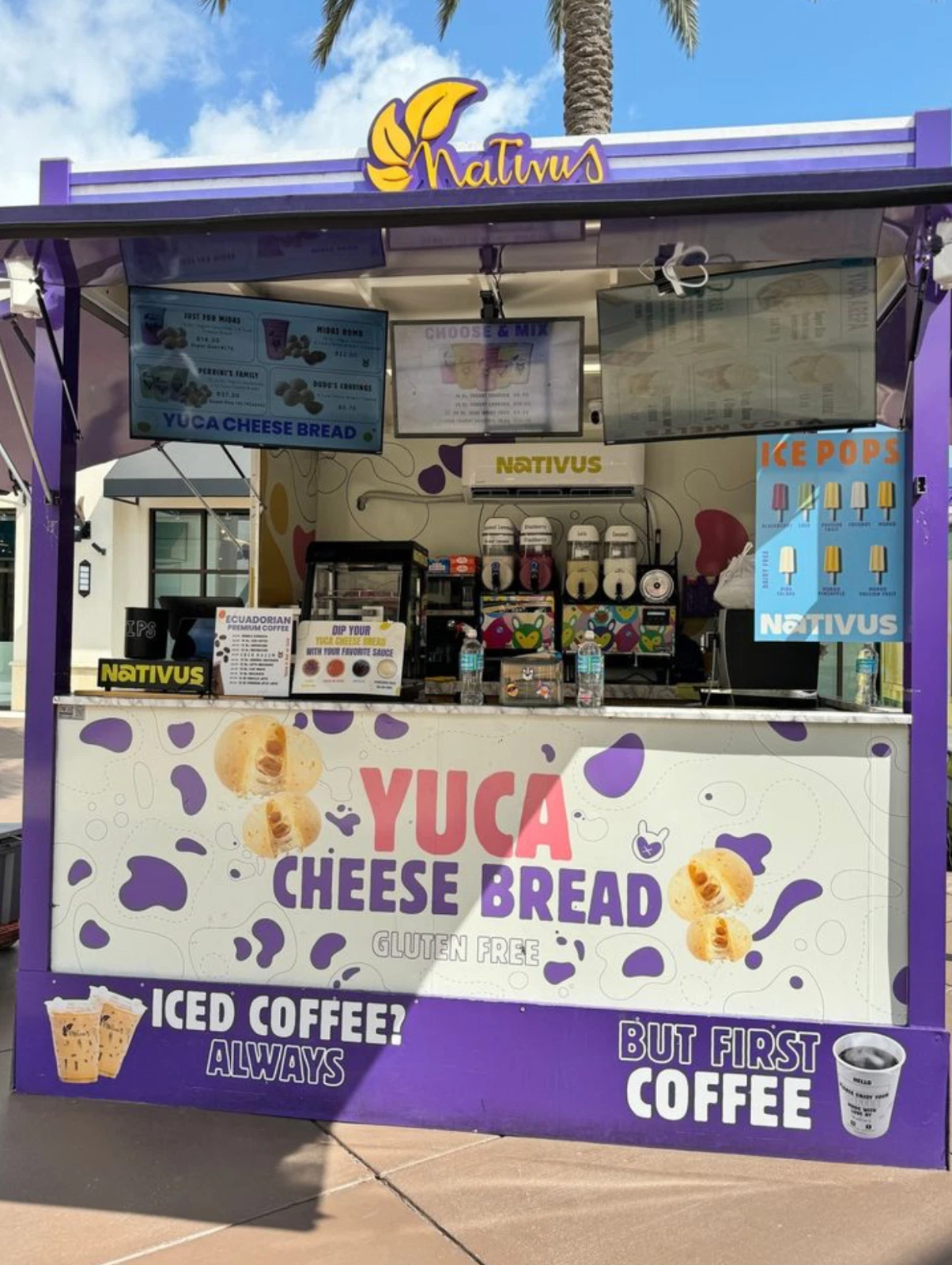 Mobile Kiosk – Food Truck 9.8FT X 9.8FT — photo 3