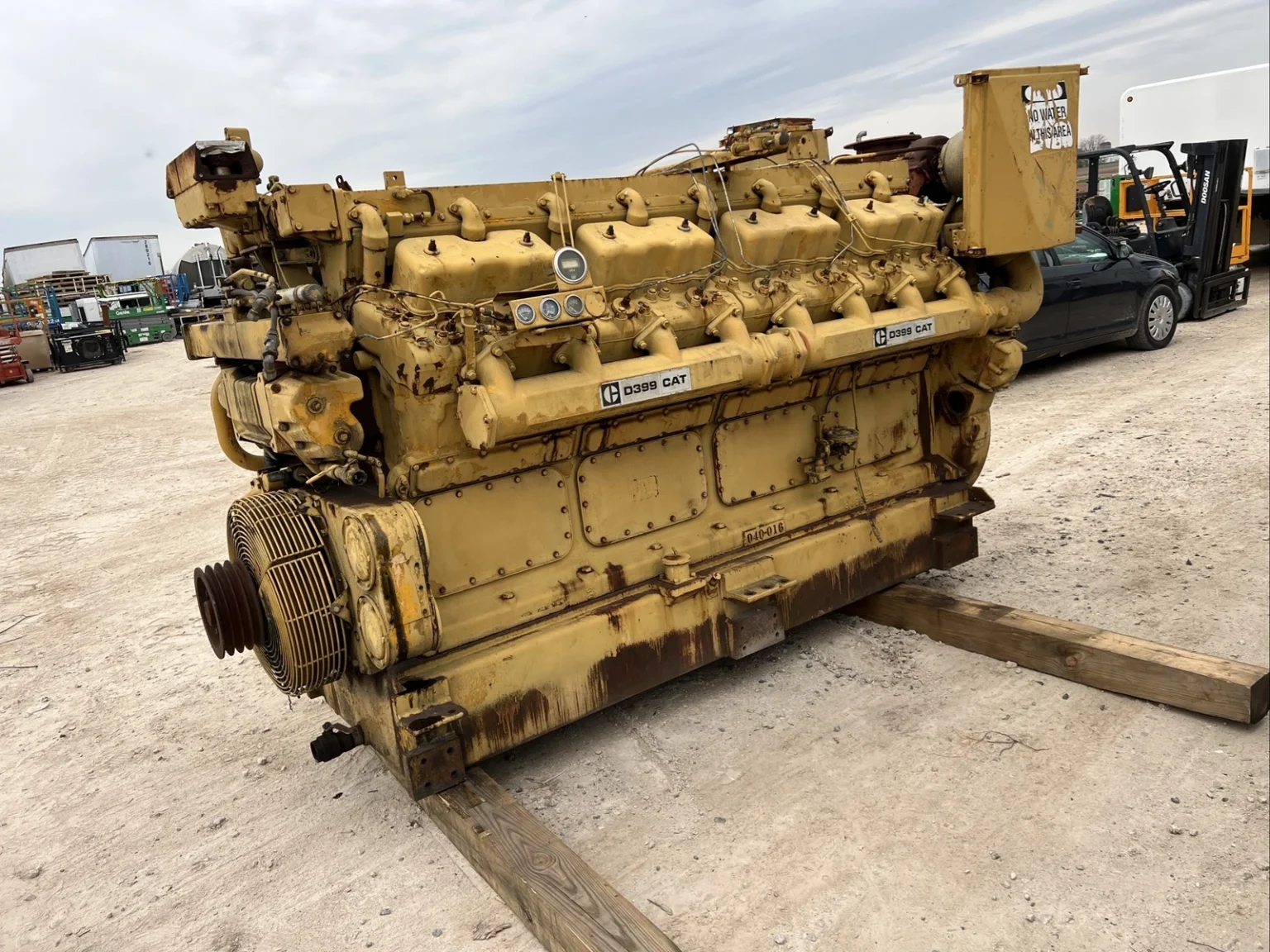 Cat D399 Engine Generator Marine diesel 16 cylinder — photo 3