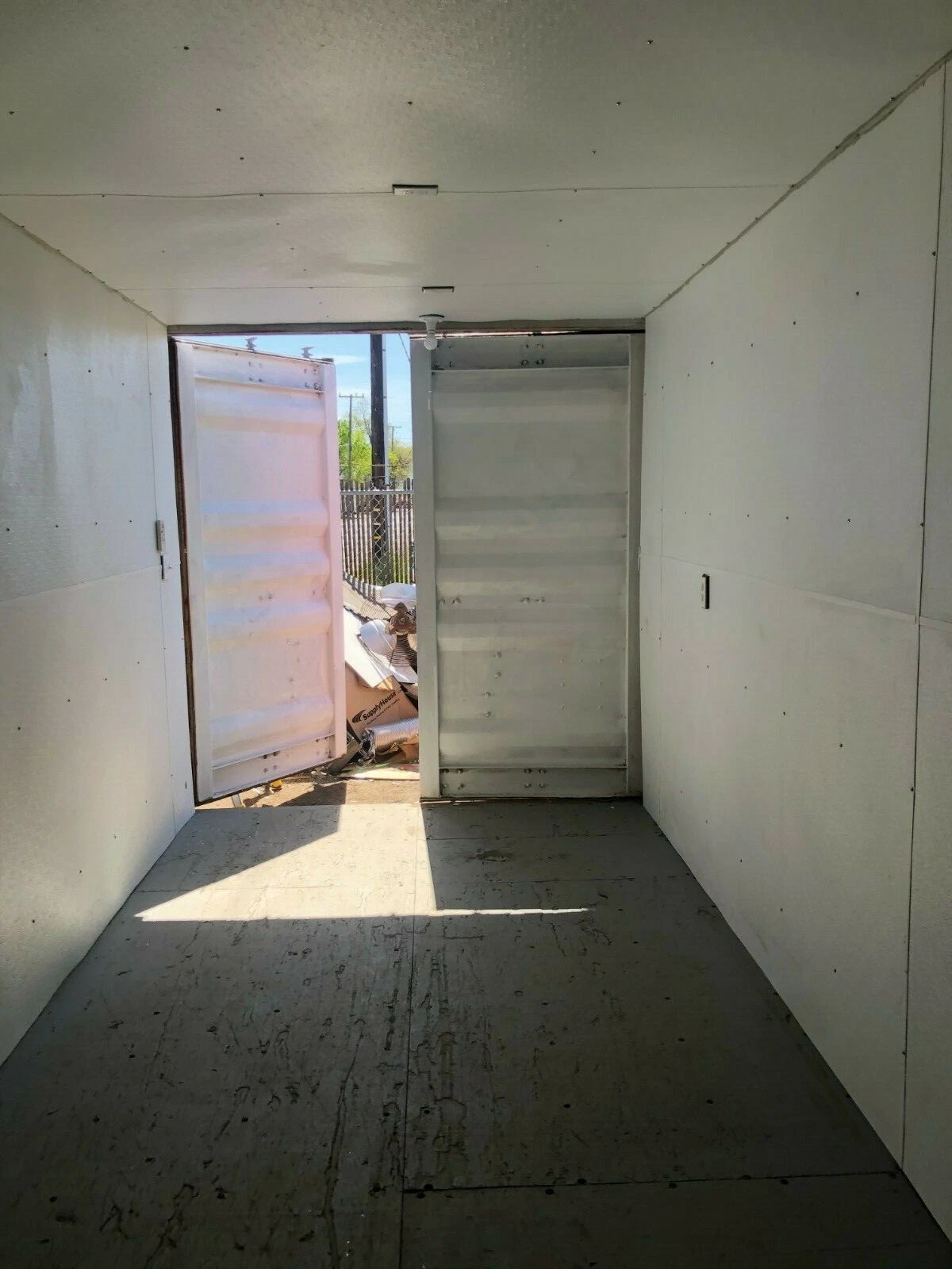 Shipping container 20 ft Insulated Greenhouse — photo 3