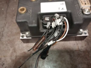 Schwarzmuller Inverter 11076254 Mll06-S-48/400-FH Input 48v Output 32V Max 400A — photo 3