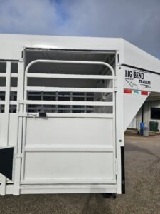 2025 Big Bend 6’8″X32′ Stock / Stock Combo Trailer — photo 3