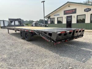 2025 Diamond C FMAX208 28′ x 102″ 18k Engineered Beam With Max Ramps — photo 10