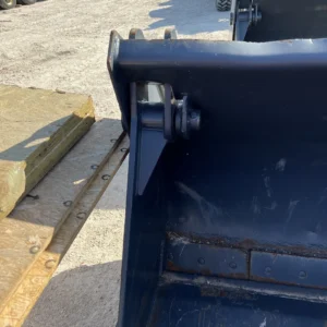 102 inch ACS 4 In 1 wheel loader bucket lightly used 2.5 Cubic Yard Case — photo 5