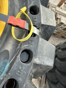 Camso 33×12-20 Solid Steer Tires With Rims 7.5-20 Rim 8 Lug Gehl Cat Case JCB — photo 5