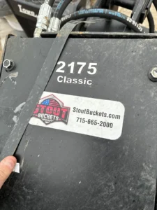 Lowe 2175 Classic Round Auger Drive Digger with 18″ Wide Bit Fits Skid Steer — photo 5