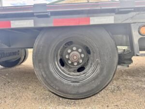 2025 Load Trail GP0230 102″ x 30′ Tandem Axle Low-Pro Gooseneck 25.9k (12k Axles) — photo 6
