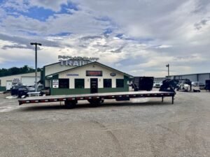 2024 Diamond C FMAX212 40′ x 102″ Fleetneek 25.9k GVWR Straight Deck Air Ride — photo 3