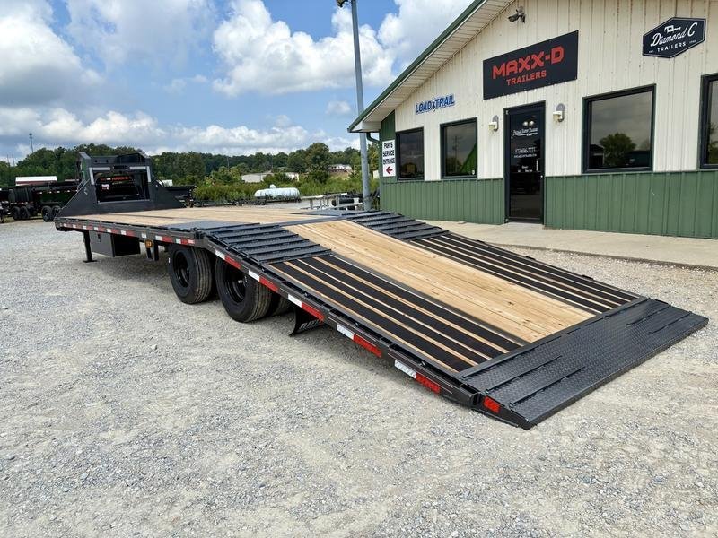 2026 Diamond C FMAX210 2.0 32′ x 102″ Engineered Beam 25k W/ Hydraulic Dovetail — photo 5