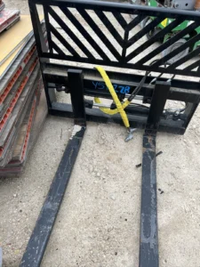 Skid Steer Forks Hydraulic Adjustable universal Cat Bobcat John Deere Gehl — photo 6