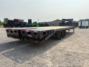 2025 Load Trail GP0230 102″ x 30′ Tandem Axle Low-Pro Gooseneck 25.9k (12k Axles) — photo 4