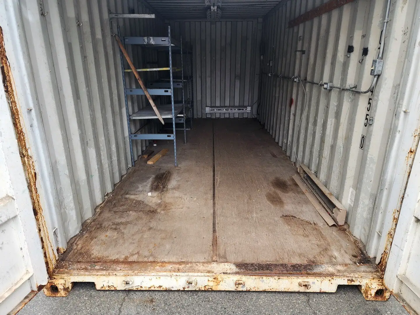 20 ft Container w/ Shelf, Electrical & Lighting — photo 7