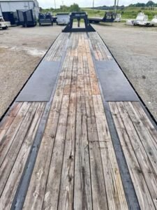 2024 Diamond C FMAX212 40′ x 102″ Fleetneek 25.9k GVWR Straight Deck Air Ride — photo 9