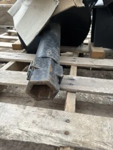 Lowe 2175 Classic Round Auger Drive Digger with 18″ Wide Bit Fits Skid Steer — photo 8