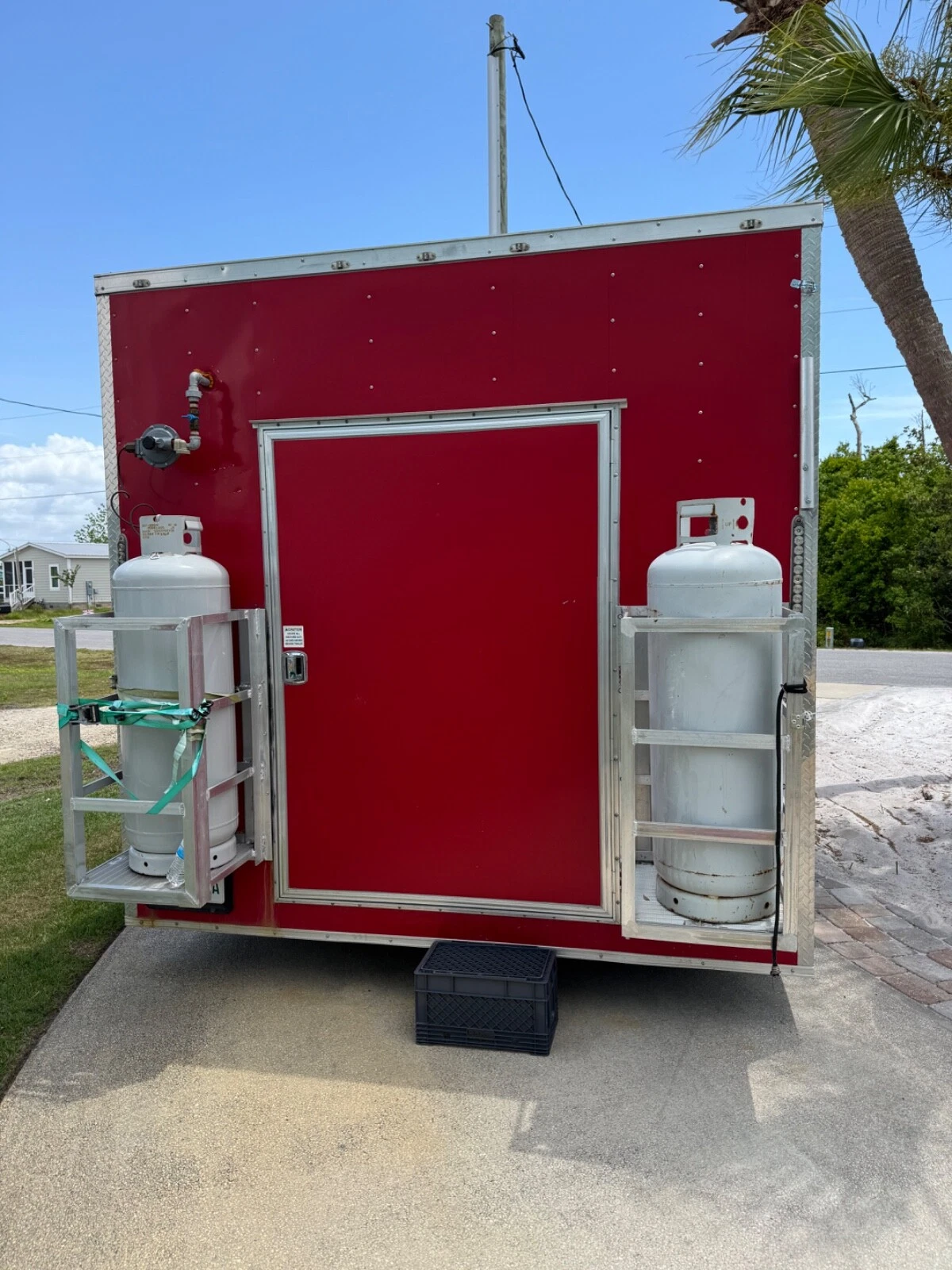 Used food truck — photo 9