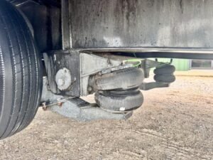 2024 Diamond C FMAX212 40′ x 102″ Fleetneek 25.9k GVWR Straight Deck Air Ride — photo 19