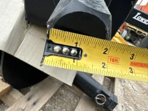 Lowe 2175 Classic Round Auger Drive Digger with 18″ Wide Bit Fits Skid Steer — photo 9