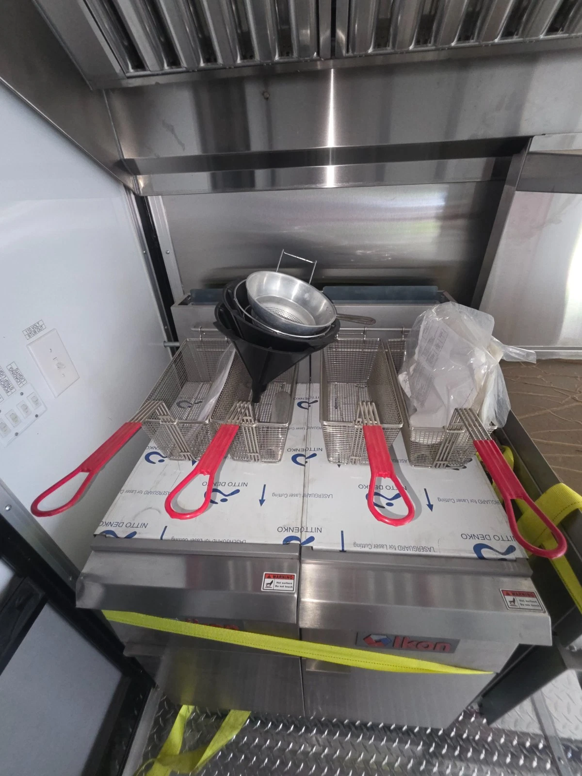 NEW FOOD TRAILER w/all the bells and whistles. 2021 CARGO Mate — photo 9