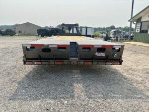 2025 Diamond C FMAX208 28′ x 102″ 18k Engineered Beam With Max Ramps — photo 13