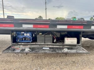 2024 Diamond C FMAX212 40′ x 102″ Fleetneek 25.9k GVWR Straight Deck Air Ride — photo 11