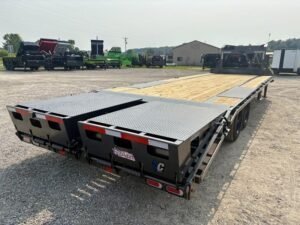 2025 Diamond C FMAX208 28′ x 102″ 18k Engineered Beam With Max Ramps — photo 17