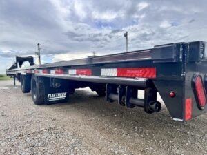 2024 Diamond C FMAX212 40′ x 102″ Fleetneek 25.9k GVWR Straight Deck Air Ride — photo 12