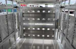2023 EBY Maverick 20′ Aluminum Livestock Trailer — photo 8