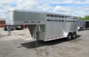 2023 Adams Trailers 16′ Gooseneck Aluminum Stock Trailer — photo 11