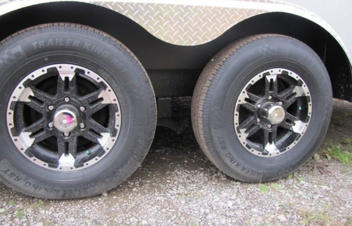 2023 Impact 8.5X24 Enclosed Cargo Trailer — photo 2