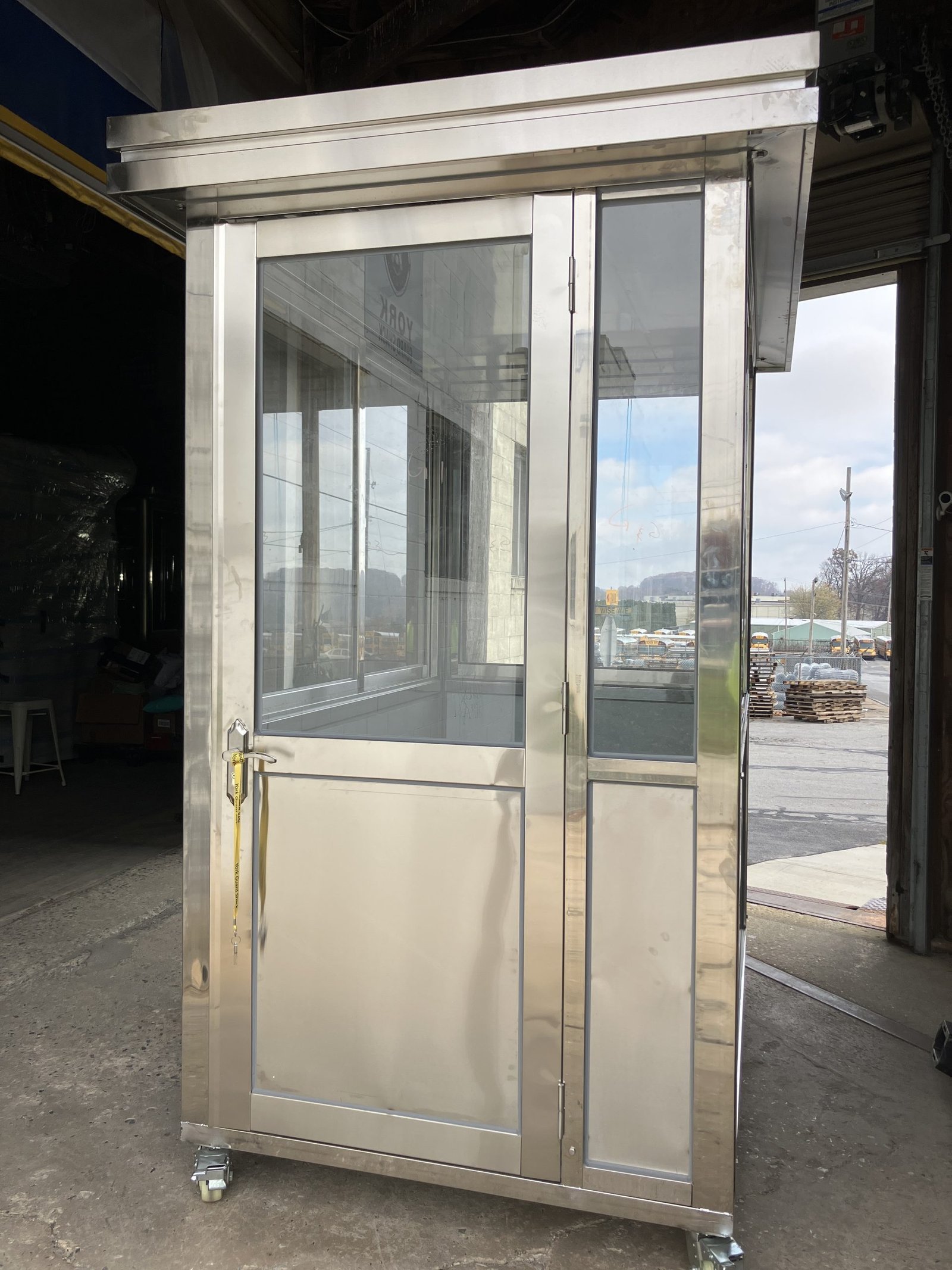4 x 6 Stainless Steel Guard Shack, Single Swing Door on 4 feet side, Plain Jane