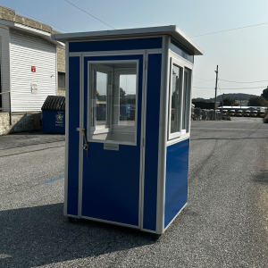 4’x4′ Economy Blue Guard Shack, Pallet Base Model
