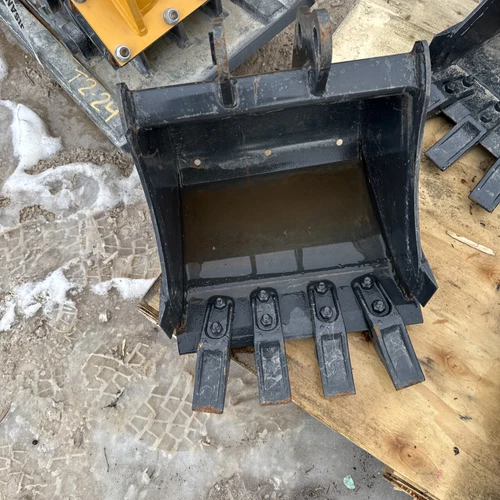 Bobcat Mini Excavator Tooth Bucket 16 Inch 6715497 30 Mm Pin New — photo 11